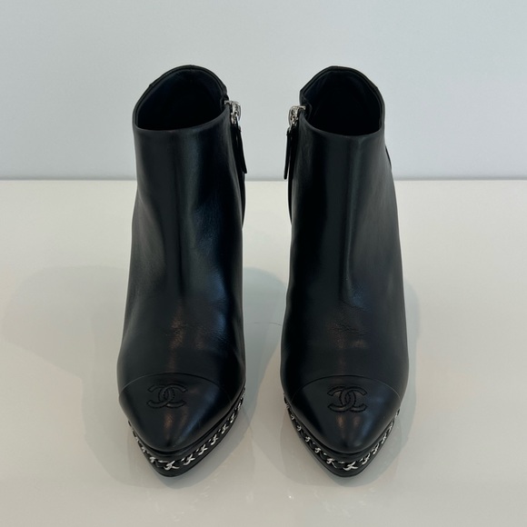 CHANEL BLACK LEATHER PLATFORM SILVER HARDWARE BOOTS SIZE IT 38.5 / US 8.5 - Picture 11 of 16